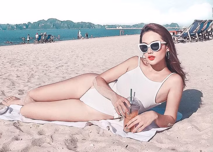 Thí sinh Trần Hoàng Yến (SBD 12), sinh năm 1996 là huấn luyện viên thể hình tại Hạ Long.