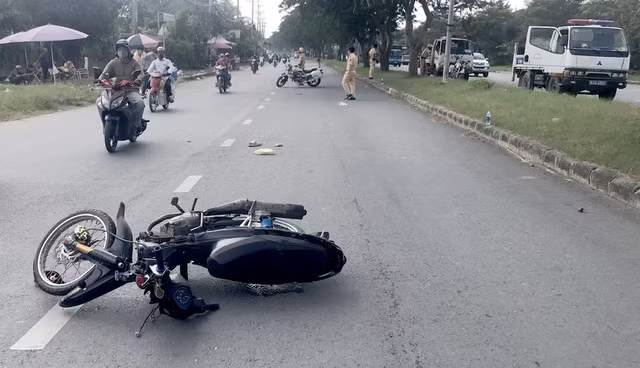 Vị trí Trung tá Nhân bị tông gãy tay, chân khi ra hiệu dừng xe máy chạy quá tốc độ