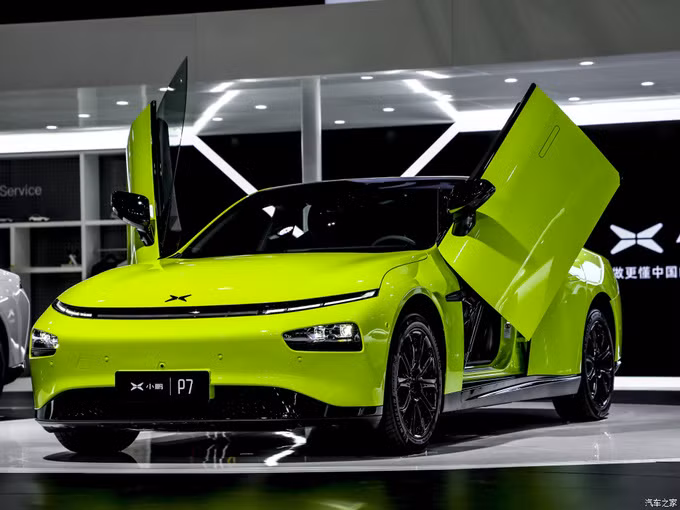 Xpeng P7 Wing bản giới hạn tại triển lãm Quảng Châu 2020. Ảnh: Autohome