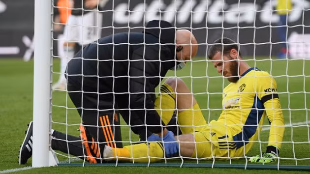  De Gea dính chấn thương trong trận gặp Southampton.