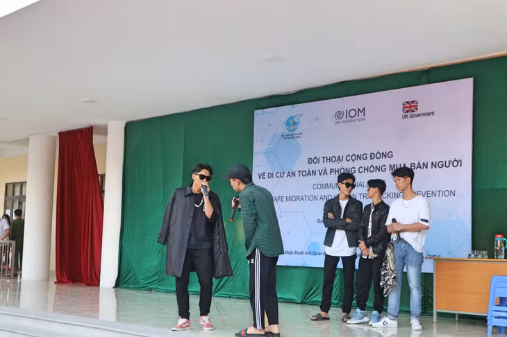 Tiểu phẩm truyền thông về phòng chống mua bán người do học sinh trường THPT Hoành Bồ thực hiện