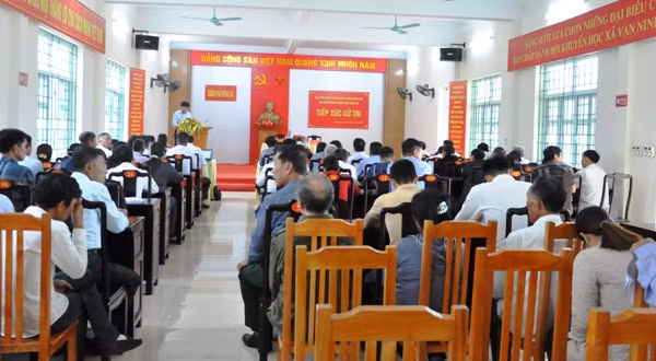 Quang cảnh tiếp xúc cử tri TP Móng Cái