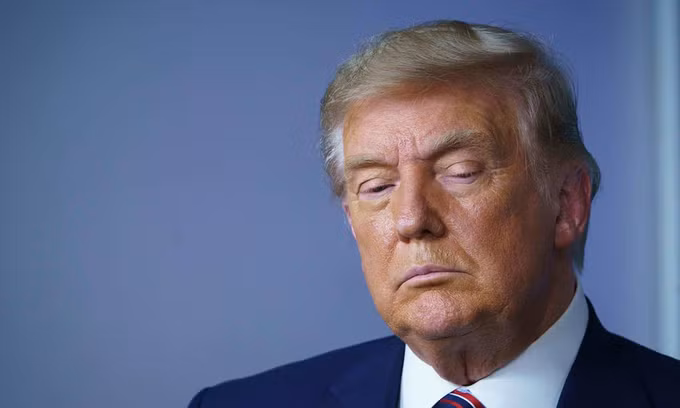 Tổng thống Donald Trump trong cuộc họp báo về giá thuốc ở Nhà Trắng hôm 20/11. Ảnh: AFP.