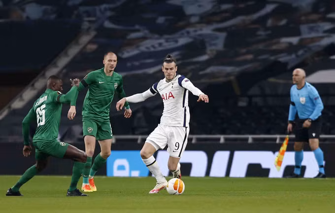 Bale khá vô duyên ở trận đấu này.