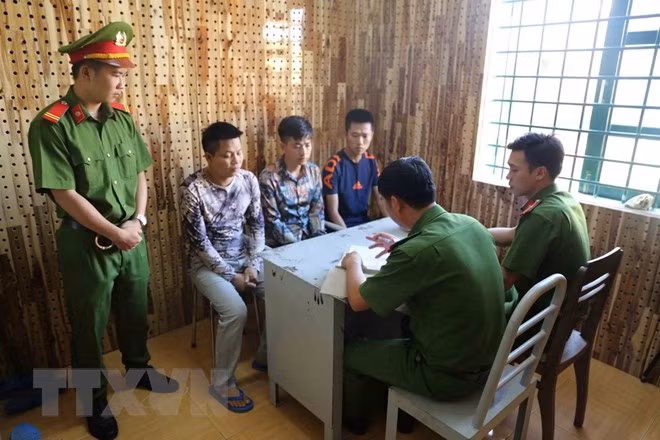 Các đối tượng bị bắt. (Nguồn: TTXVN phát)