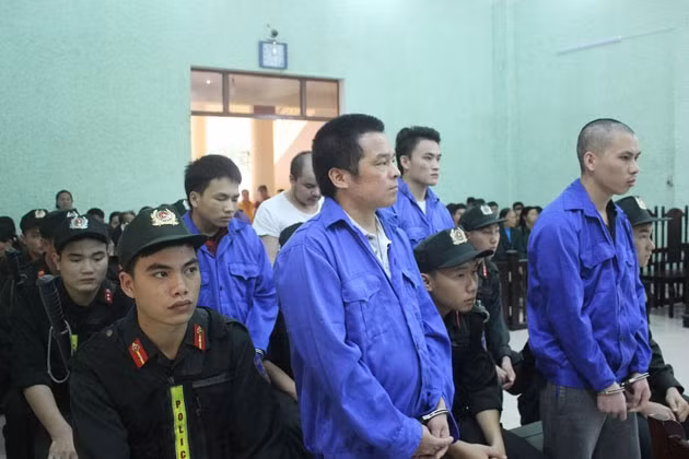 Các bị cáo tại phiên tòa.