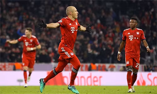 Cú đúp của Robben là điểm nhấn đẹp mắt trong chiến thắng đậm của Bayern.