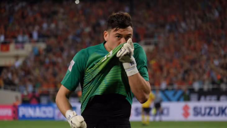 25 tuổi, Đặng Văn Lâm luôn khát khao cống hiến cho đất nước anh mang nửa dòng máu. Ảnh: sport5.vn