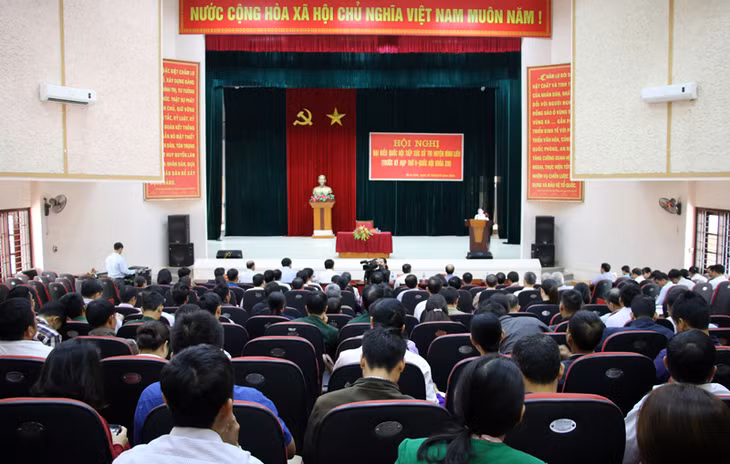 HĐND huyện Bình Liêu cùng Đoàn ĐBQH tỉnh tiếp xúc cử tri trên địa bàn huyện.