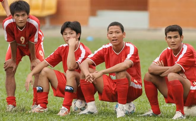Anh Đức là tiền đạo cùng thời với Văn Quyến, Công Vinh, Thanh Bình. Ảnh: TNO
