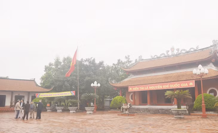Đền An Sinh nói riêng và Khu Di tích nhà Trần tại Đông Triều nói chung được nhiều du khách yêu văn hóa tìm đến vãng cảnh.