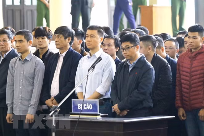 Các bị cáo tại phiên tòa. (Ảnh: Trung Kiên/TTXVN)