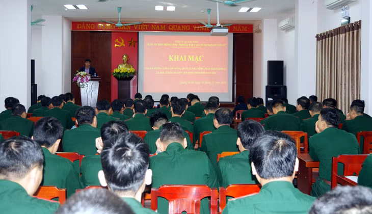 Quang cảnh buổi khai mạc khóa tập huấn