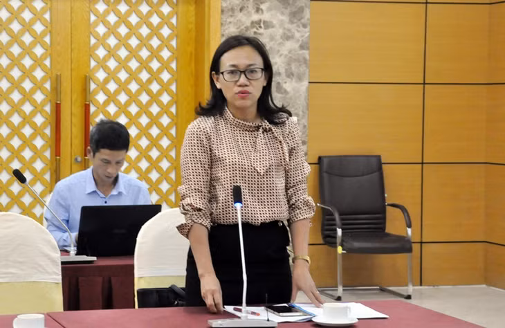 Đồng chí Lê Ngọc Hân, Giám đốc Sở TTTT phát biểu tại hội nghị. 