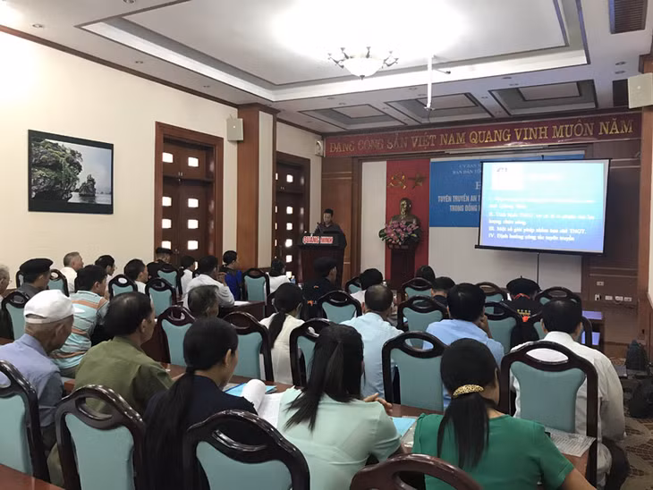 Ban ATGT tỉnh tuyên truyền, tập huấn Luật giao thông cho đội ngũ già làng, trưởng thôn, công an xã của các địa phương triên địa bàn tỉnh 