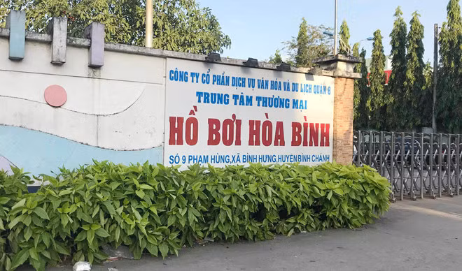 Hồ bơi Hòa Bình, nơi chị M. chết đuối. Ảnh: Nam Ninh.