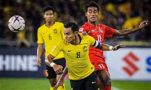 Malaysia (áo vàng) chơi áp đảo suốt 90 phút và có thắng lợi xứng đáng.