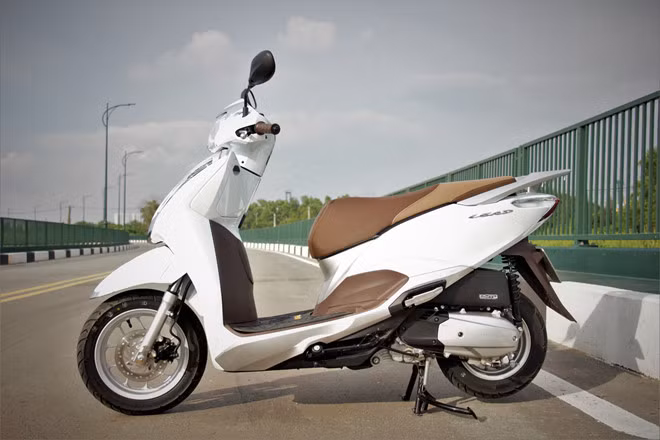 Nhật Bản triệu hồi 37.050 chiếc Honda Lead sản xuất tại Việt Nam vì lỗi dây ga. 
