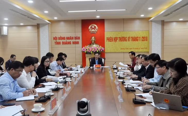 Quang cảnh cuộc họp.