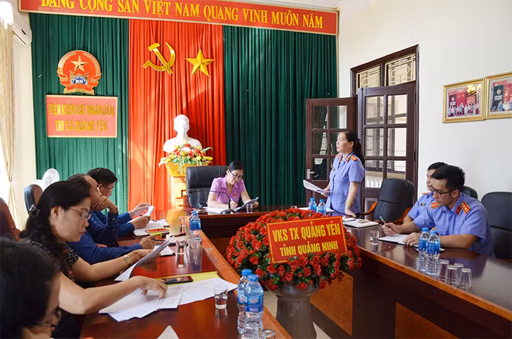 Đoàn khảo sát Ban Pháp chế, HĐND tỉnh khảo sát việc thực hiện nhiệm vụ tại Viện KSND TX Quảng Yên