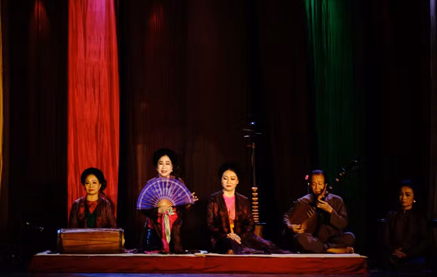 Nhóm Đông Kinh Cổ Nhạc.