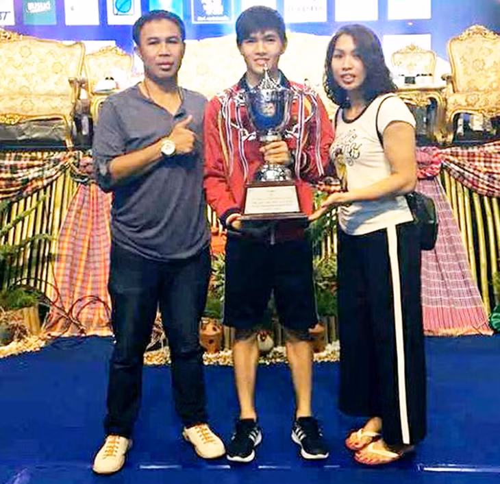 Võ sĩ Đỗ Hồng Ngọc (giữa) là một trong những niềm hy vọng đoạt HCV cho boxing Cần Thơ tại Đại hội TDTT toàn quốc lần thứ VIII năm 2018. Ảnh: baocantho.com.vn