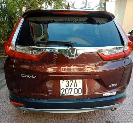 Chiếc xe Honda CRV mang BKS giả của trưởng công an phường
