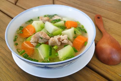 Canh bí đao,thịt vịt rất tốt cho người bị đau đầu do ngoại cảm phong nhiệt (viêm nhiễm).
