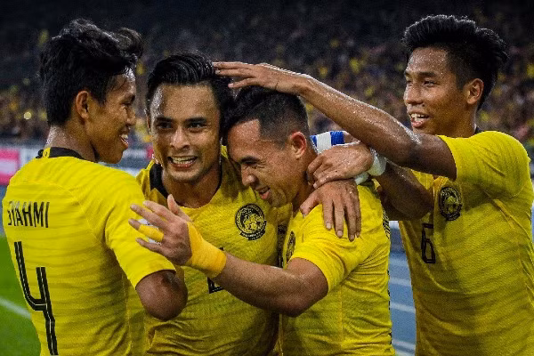 Zaquan và Talaha (giữa) tiếp tục là cặp bài trùng trên hàng công Malaysia.
