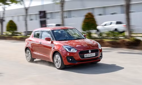 Suzuki Swift thế hệ mới tại một sự kiện chăm sóc xe tại Hà Nội hồi giữa tháng 11/2018. 