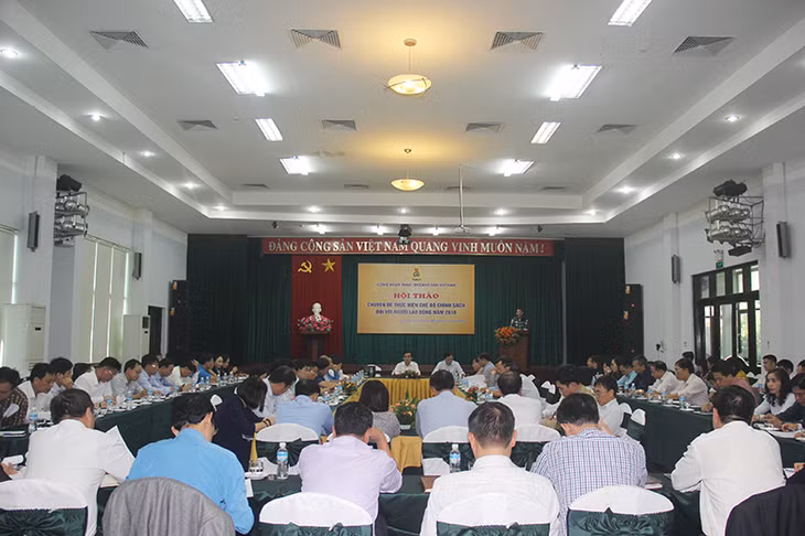 Hội thảo chuyên đề thực hiện chính sách đối với người lao động.