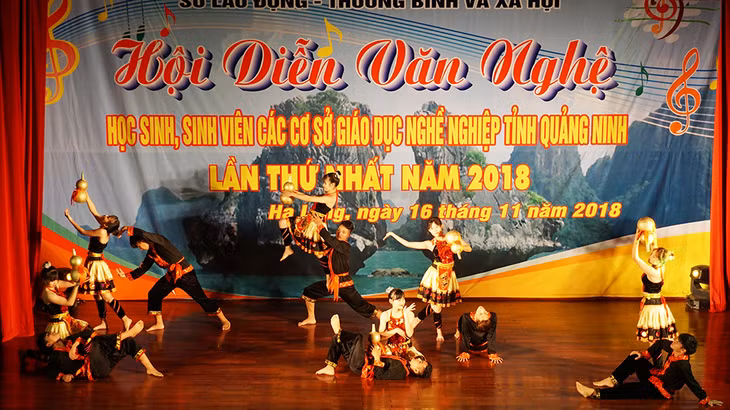 Tiết mục múa 