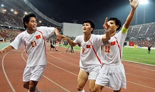  Việt Thắng là trợ lý của Huỳnh Đức ở V-League 2019.