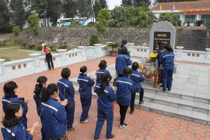 Khu di tích Bác Hồ trên mỏ Đèo Nai