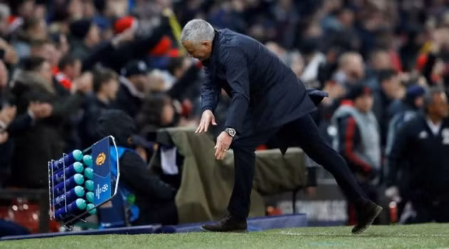  Mourinho giải tỏa tâm lý.