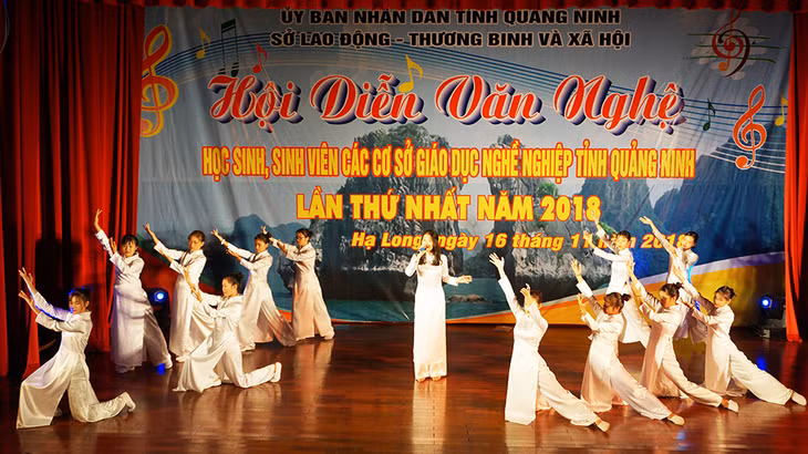 Tiết mục đơn ca 