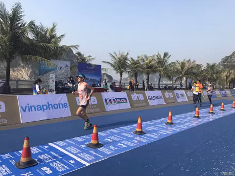 Giải Marathon quốc tế Di sản Vịnh Hạ Long 2018 thu hút được gần 2000 VĐV đến từ hơn 60 quốc gia trên thế giới về tham gia tranh tài 