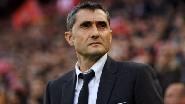  Tương lai HLV Valverde được định đoạt.
