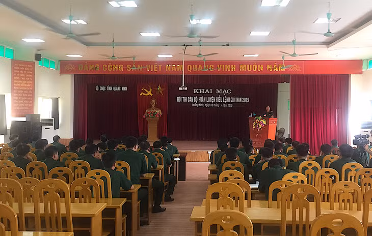 Quang cảnh buổi khai mạc.
