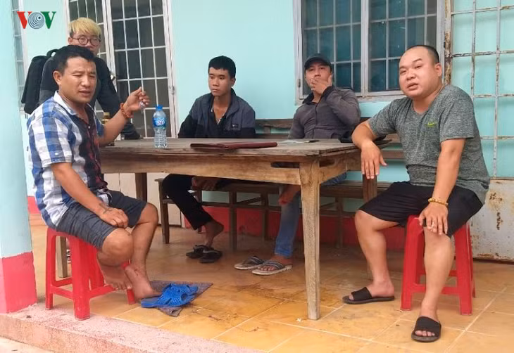  5 đối tượng đi đòi nợ, đánh người gây thương tích. Ảnh: NT