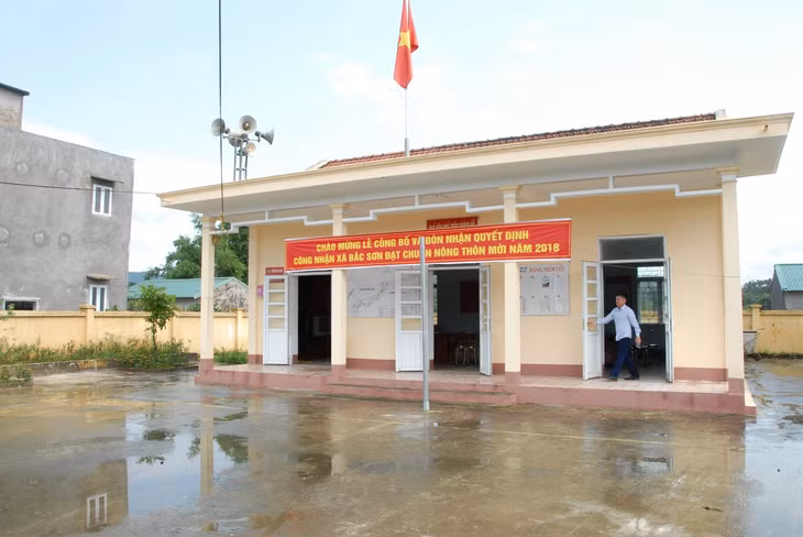 Nhà văn hóa thôn Phình Hồ (xã Bắc Sơn, Móng Cái) được tu sửa khang trang, đáp ứng tốt nhu cầu của người dân.