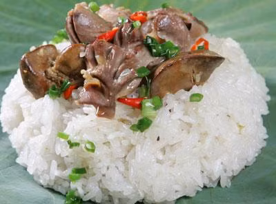 Sự khác biệt duy nhất giữa gạo nếp và gạo tẻ là do cảm quan của chúng ta về độ dính và độ dẻo của chúng. Trong thực tế, hai loại gạo này gần như tương đồng về mặt giá trị dinh dưỡng.