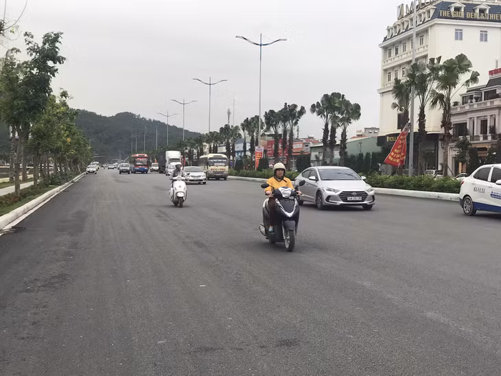Đoạn Ngã 4 Ao Cá đang dần hoàn thiện, đưa vào sử dụng và sẽ được tiến hành phân làn trong thời gian tới 