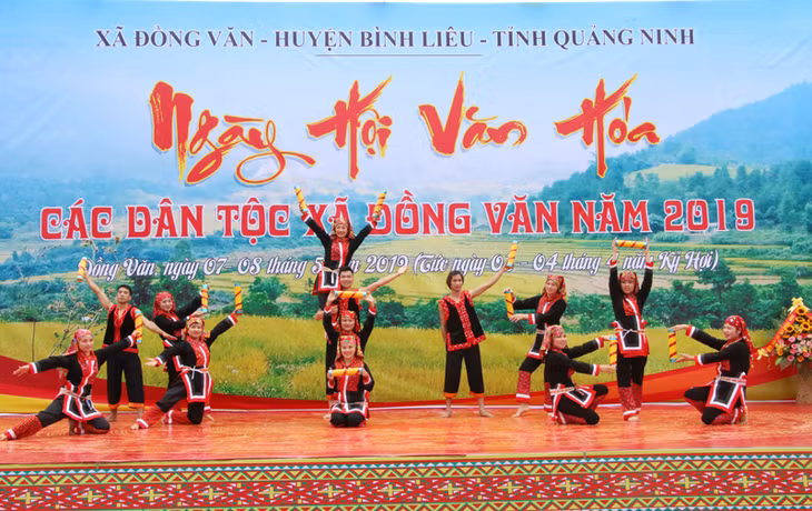 Tiết mục văn nghệ đặc sắc được trình diễn tại Ngày hội 