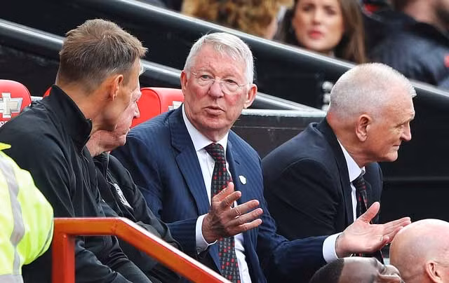 Sir Alex trên băng ghế chỉ đạo
