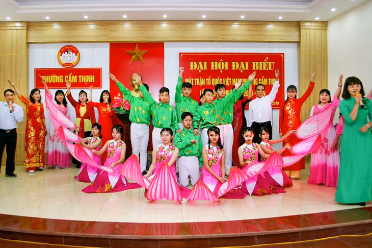Đại hội MTTQ phường Cẩm Thịnh (TP Cẩm Phả) được tổ chức trang trọng, vui tươi, dân chủ.