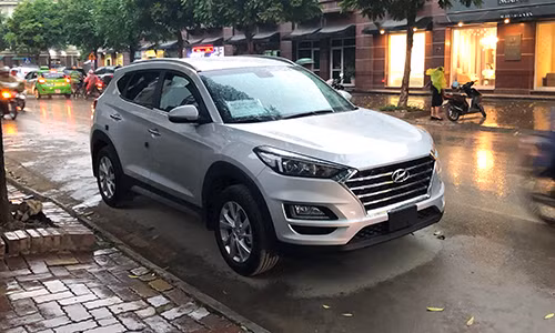 Tucson 2019 xuất hiện trên đường phố Hà Nội.