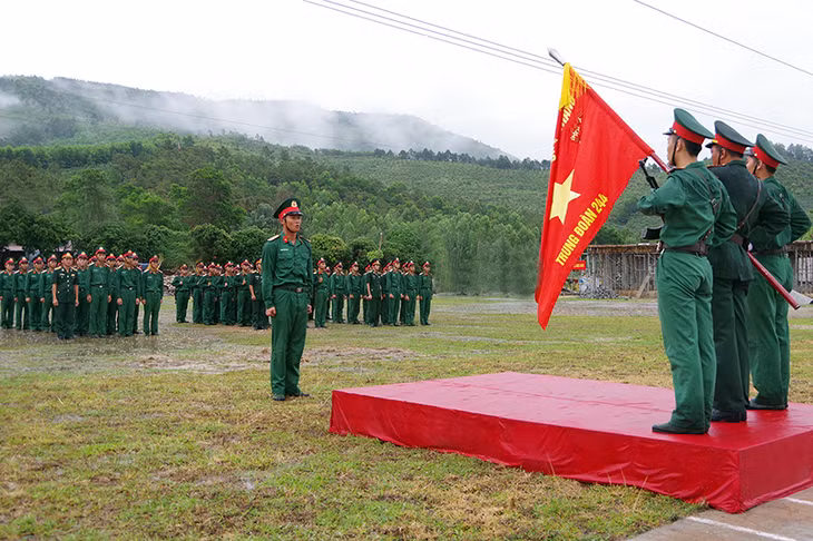 Chiến sĩ mới tuyên thệ.