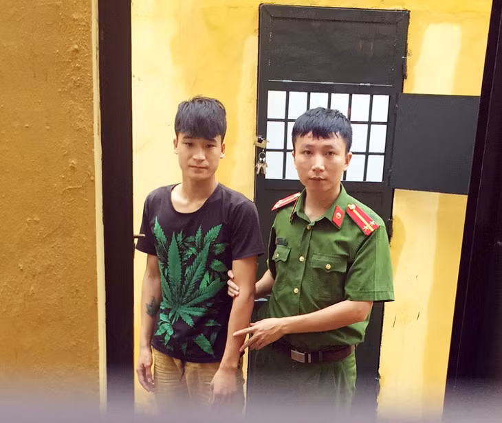 Đối tượng truy nã Đinh Văn Tuấn tại Công an huyện Tiên Yên. 