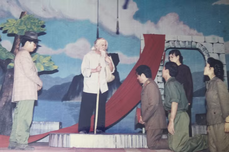 Cảnh trong vở kịch 